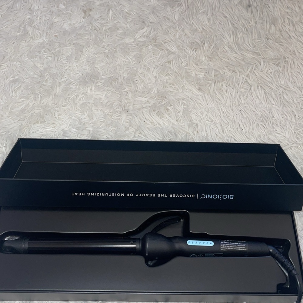 Brand new bioionic curling iron, long barrel
